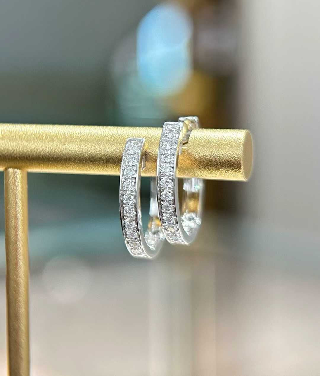 15 mm Classic Natural Diamond Hoop in Platinum 0.23 carats