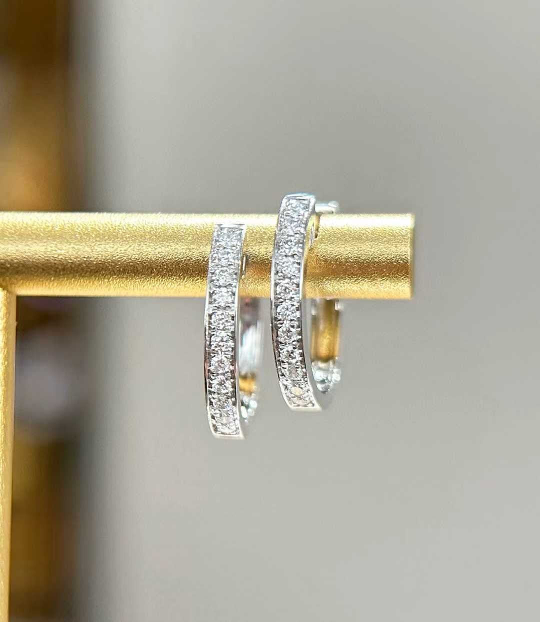 15 mm Classic Natural Diamond Hoop in Platinum 0.23 carats